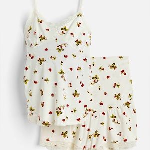 H&M Mama pyjama top and shorts
